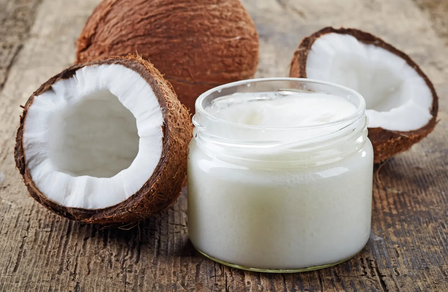 The Benefits of Coconut Oil for Menopausal Hair